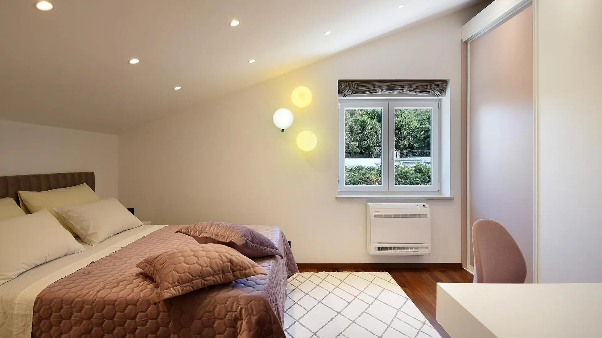 Villa Forest Bay Near Pula For 8 People - Only 300 Meters From The Beach 빈쿠란