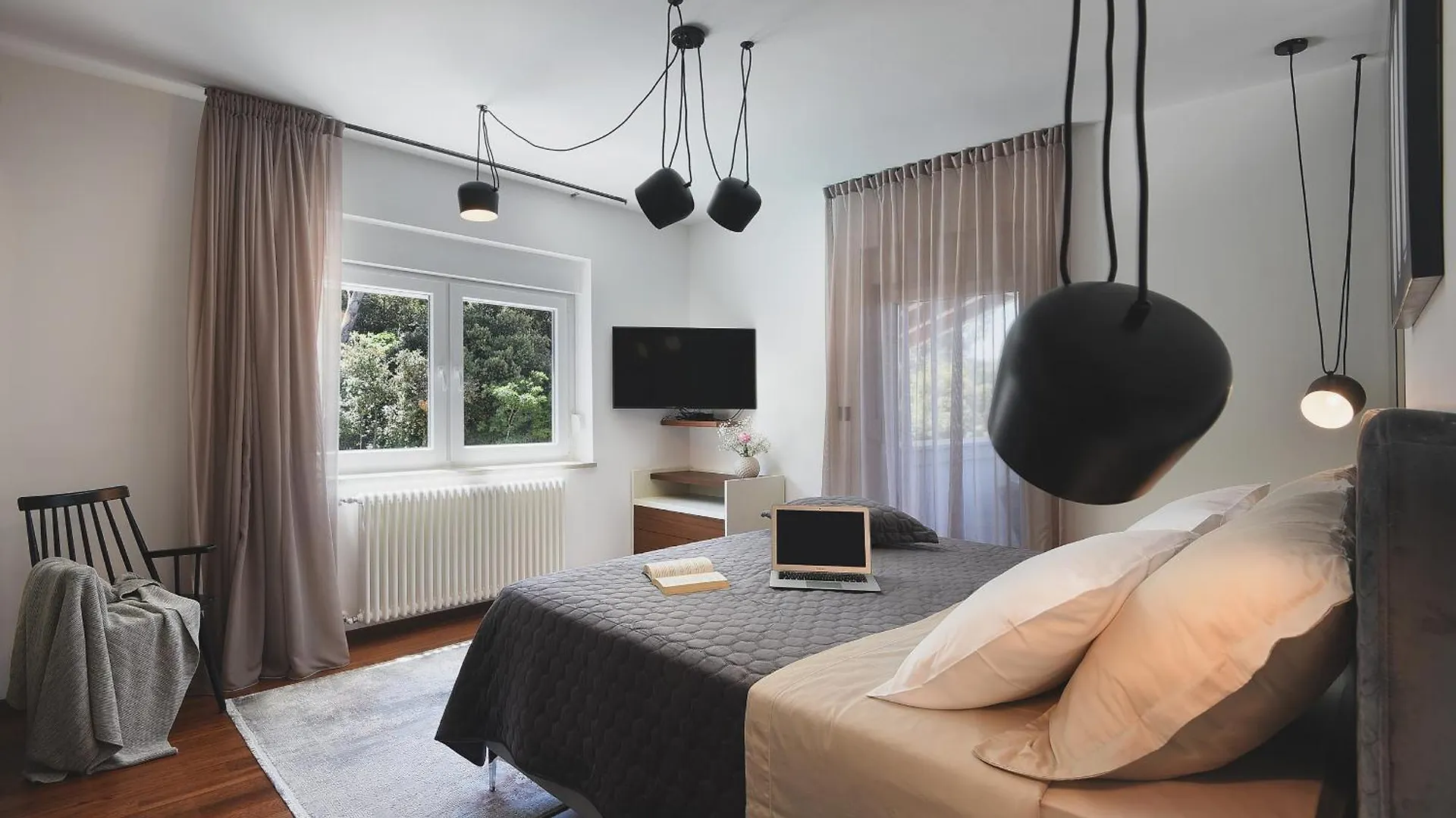 Villa Forest Bay Near Pula For 8 People - Only 300 Meters From The Beach 빈쿠란 0*,  크로아티아