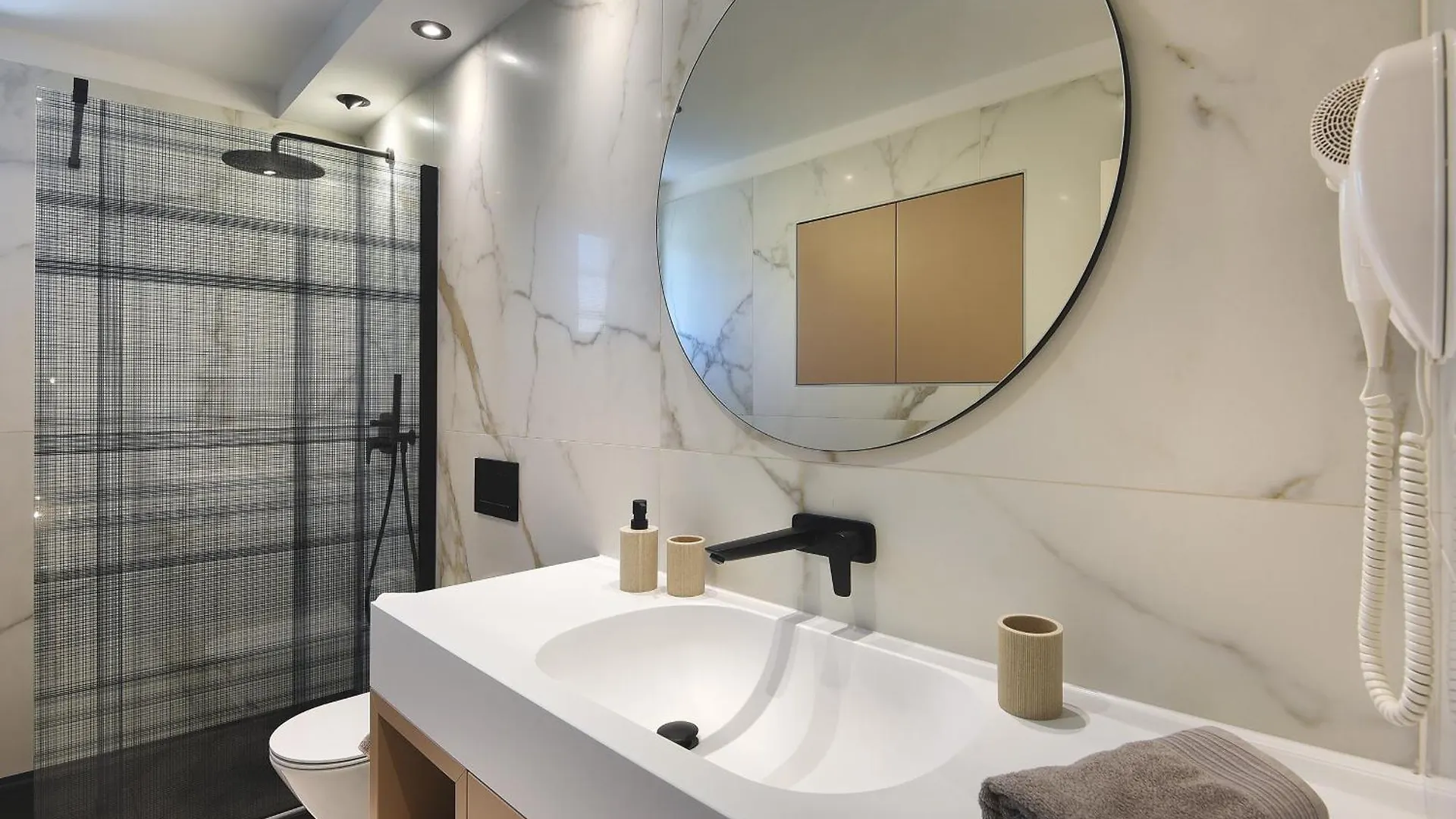 Villa Forest Bay Near Pula For 8 People - Only 300 Meters From The Beach 빈쿠란 0*,
